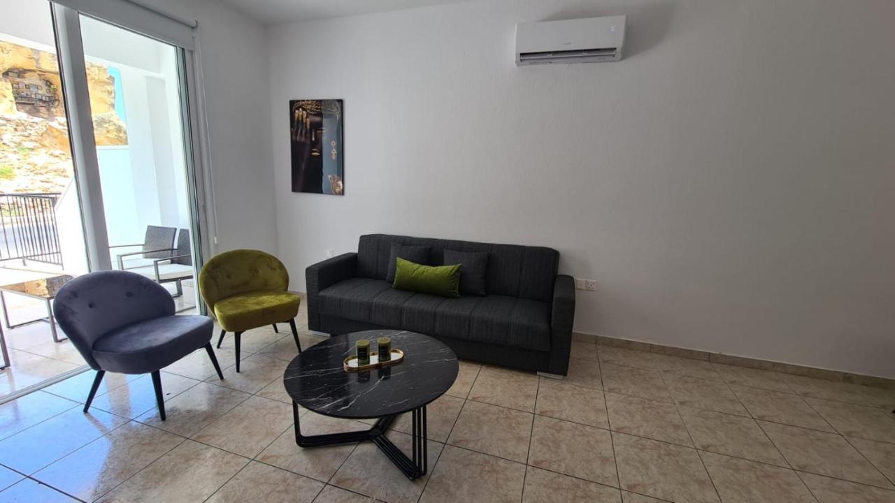 Laertis Apartments - By Imh Travel & Tours Paphos Bagian luar foto