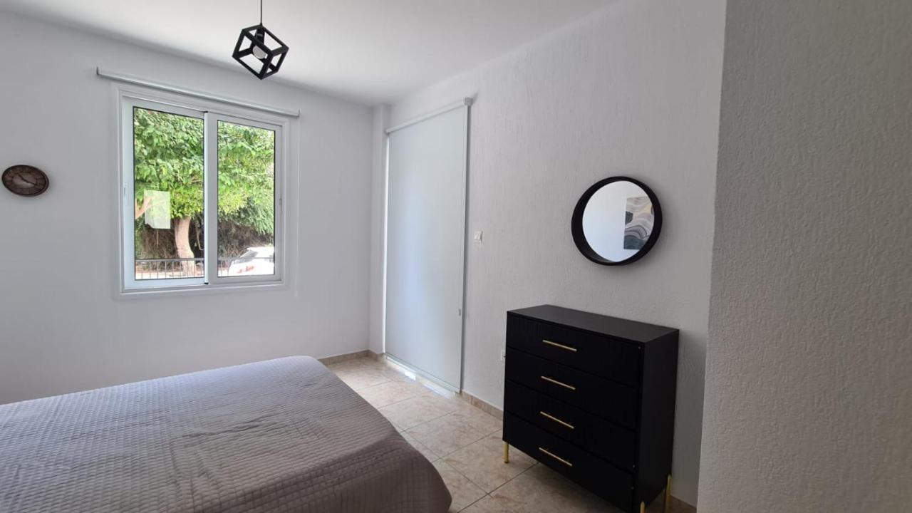 Laertis Apartments - By Imh Travel & Tours Paphos Bagian luar foto