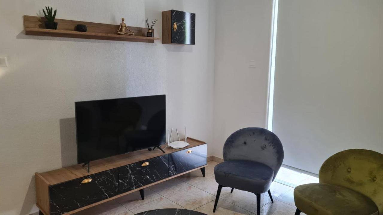 Laertis Apartments - By Imh Travel & Tours Paphos Bagian luar foto