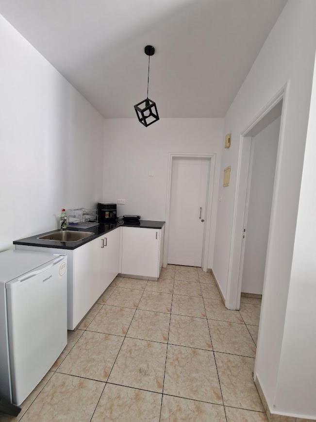 Laertis Apartments - By Imh Travel & Tours Paphos Ruang foto
